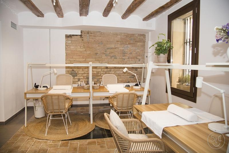 334_large_1679049602-04-Casa Fika