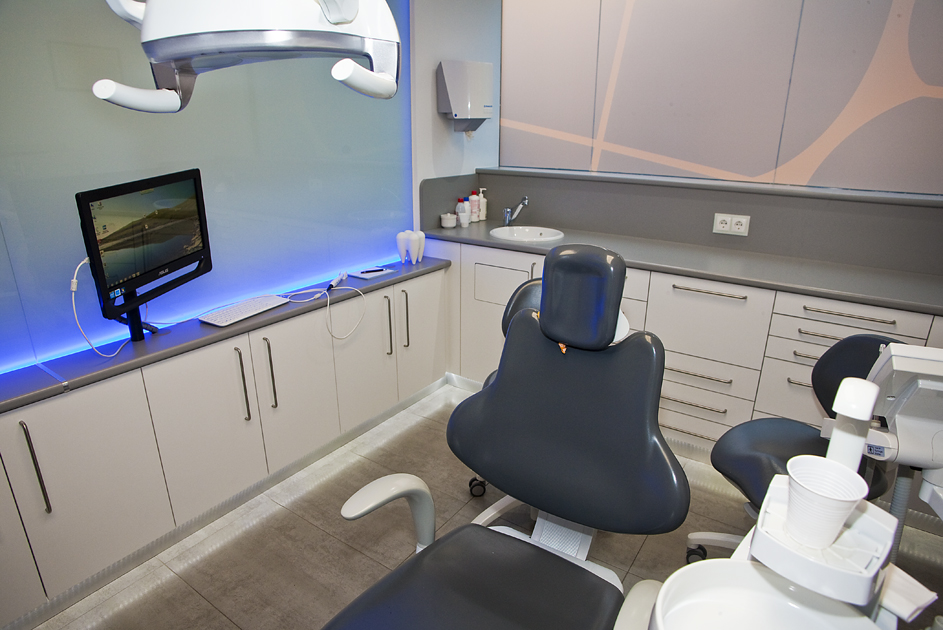 Clinica Dental Pin╠âeiro-06